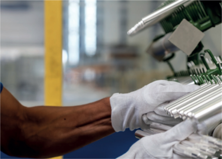 Silver on dynamic revolving rack